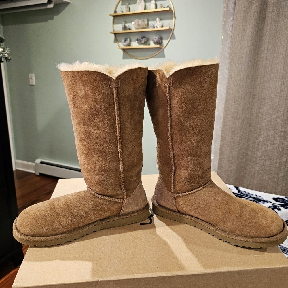 Ugg Bailey 3 Button Shearling Boot - image 7